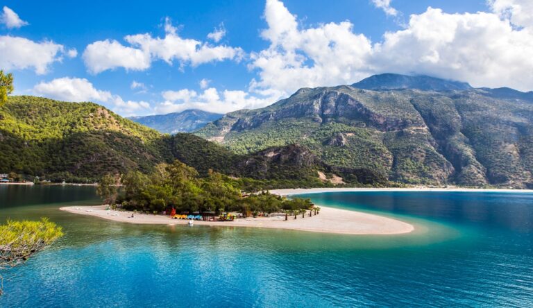 قروب جزيرة الأميرات